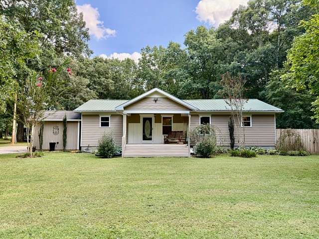 2.89 Acres of Land with Home for Sale in Tullahoma, Tennessee