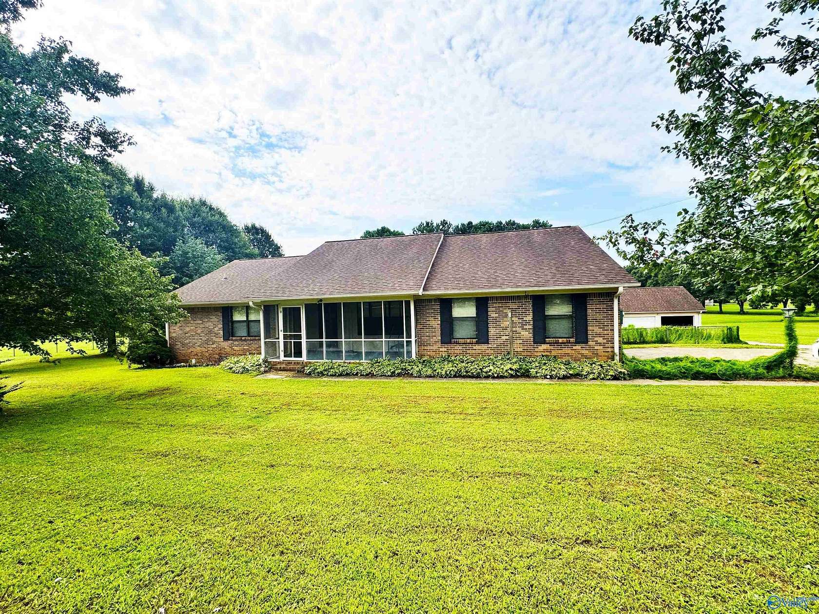 1.52 Acres of Land with Home for Sale in Harvest, Alabama