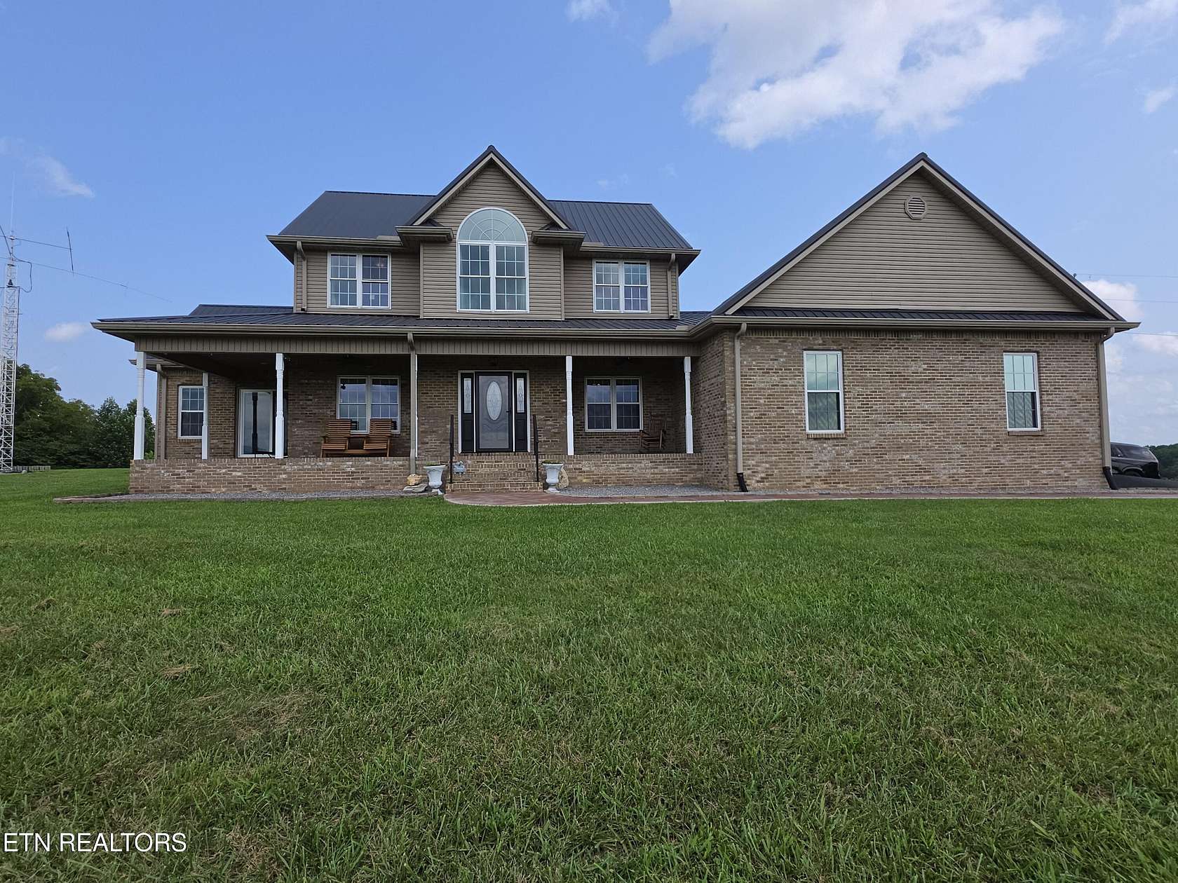 10 Acres of Land with Home for Sale in Harrogate, Tennessee