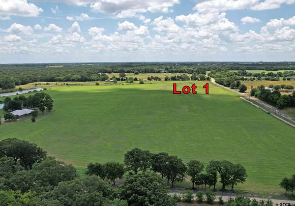 2.5 Acres of Residential Land for Sale in Wills Point, Texas