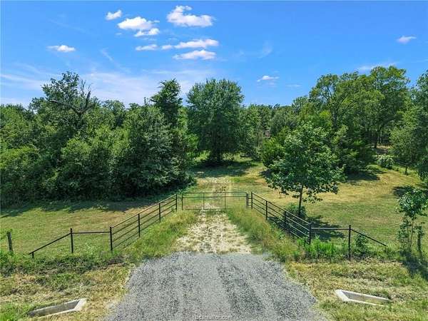 9.72 Acres of Residential Land for Sale in Bryan, Texas