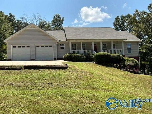 4.1 Acres of Land with Home for Sale in Glencoe, Alabama