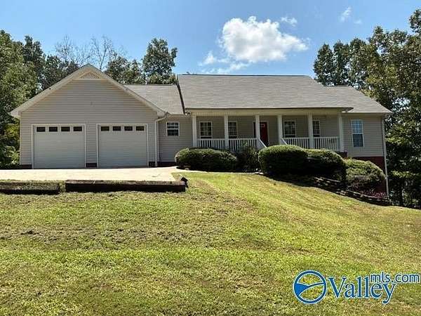 4.1 Acres of Land with Home for Sale in Glencoe, Alabama