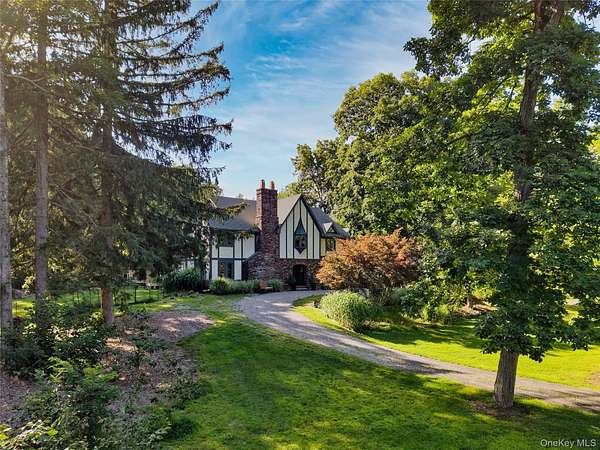 4.3 Acres of Land with Home for Sale in Tuxedo Park, New York