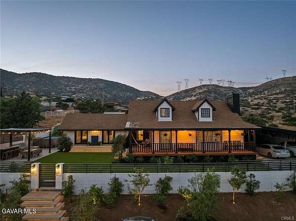 4.63 Acres of Land with Home for Sale in Palmdale, California