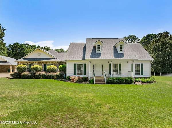 148 Acres of Land with Home for Sale in Summit, Mississippi