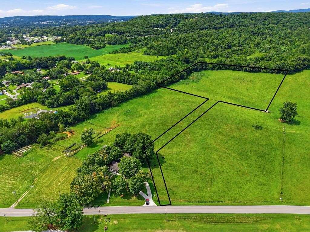 10.8 Acres of Land for Sale in Sparta, Tennessee
