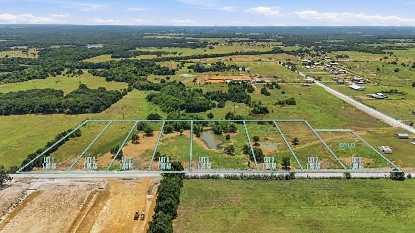 1 Acre of Residential Land for Sale in Whitesboro, Texas