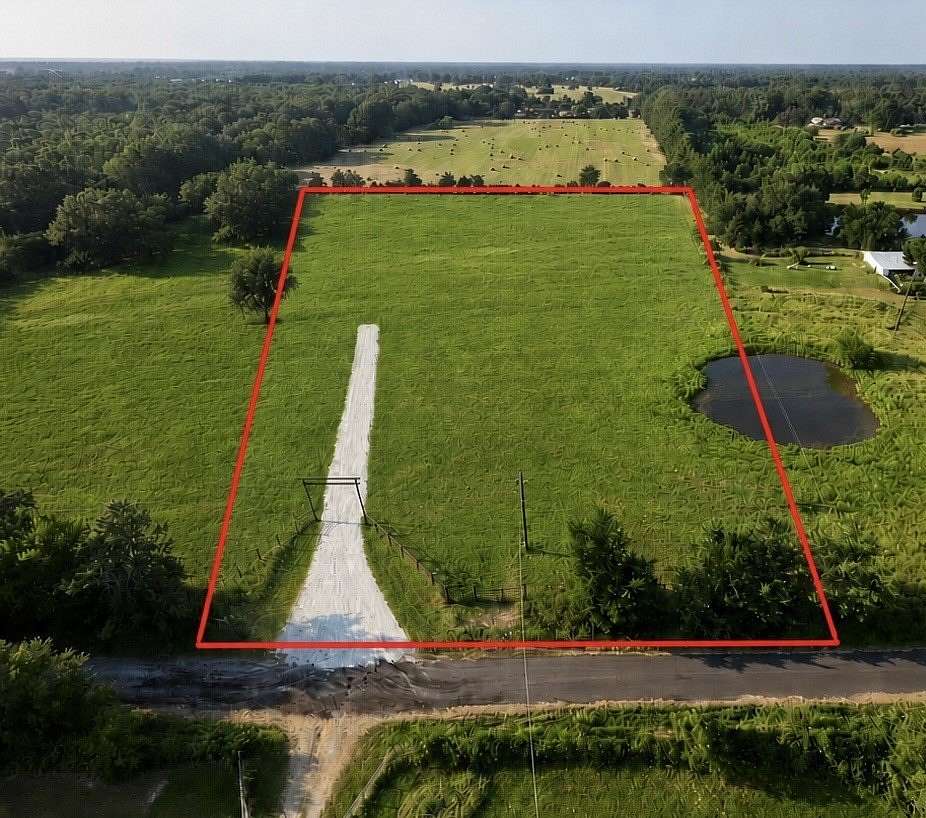 4 Acres of Residential Land for Sale in Blossom, Texas