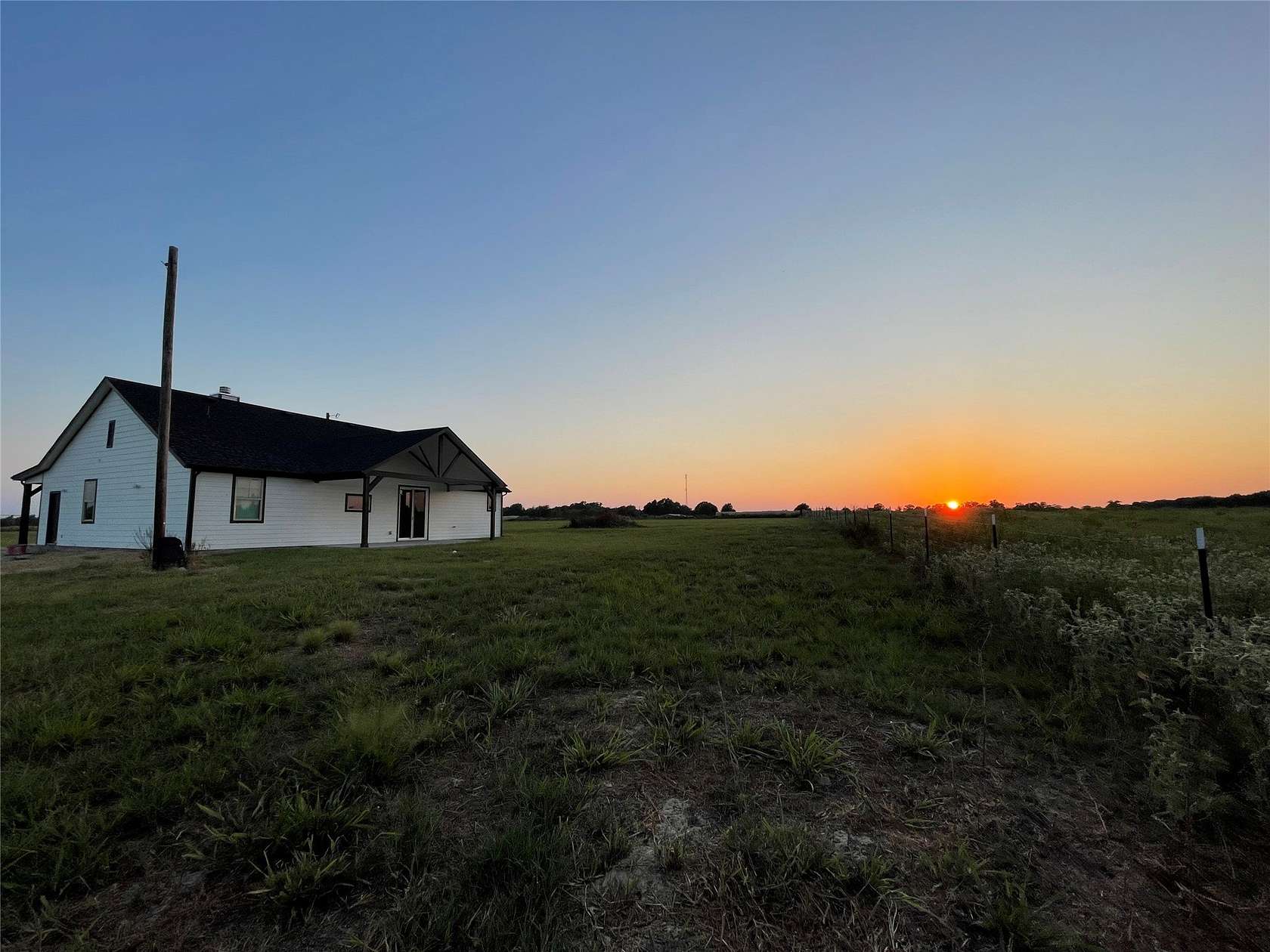 9.67 Acres of Land with Home for Sale in Canton, Texas
