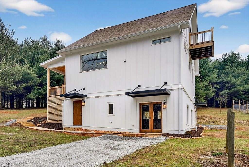 1.52 Acres of Land with Home for Sale in Mineral Bluff, Georgia