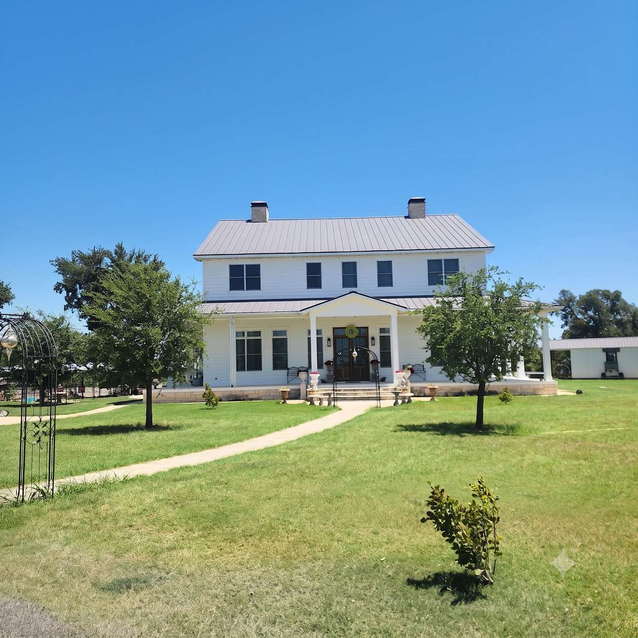 6.39 Acres of Land with Home for Sale in Woodway, Texas