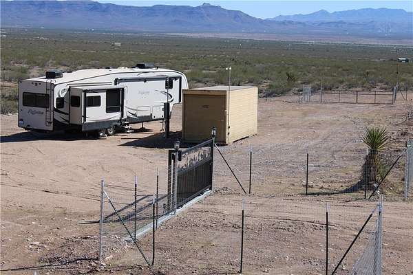 2.2 Acres of Mixed-Use Land for Sale in Golden Valley, Arizona