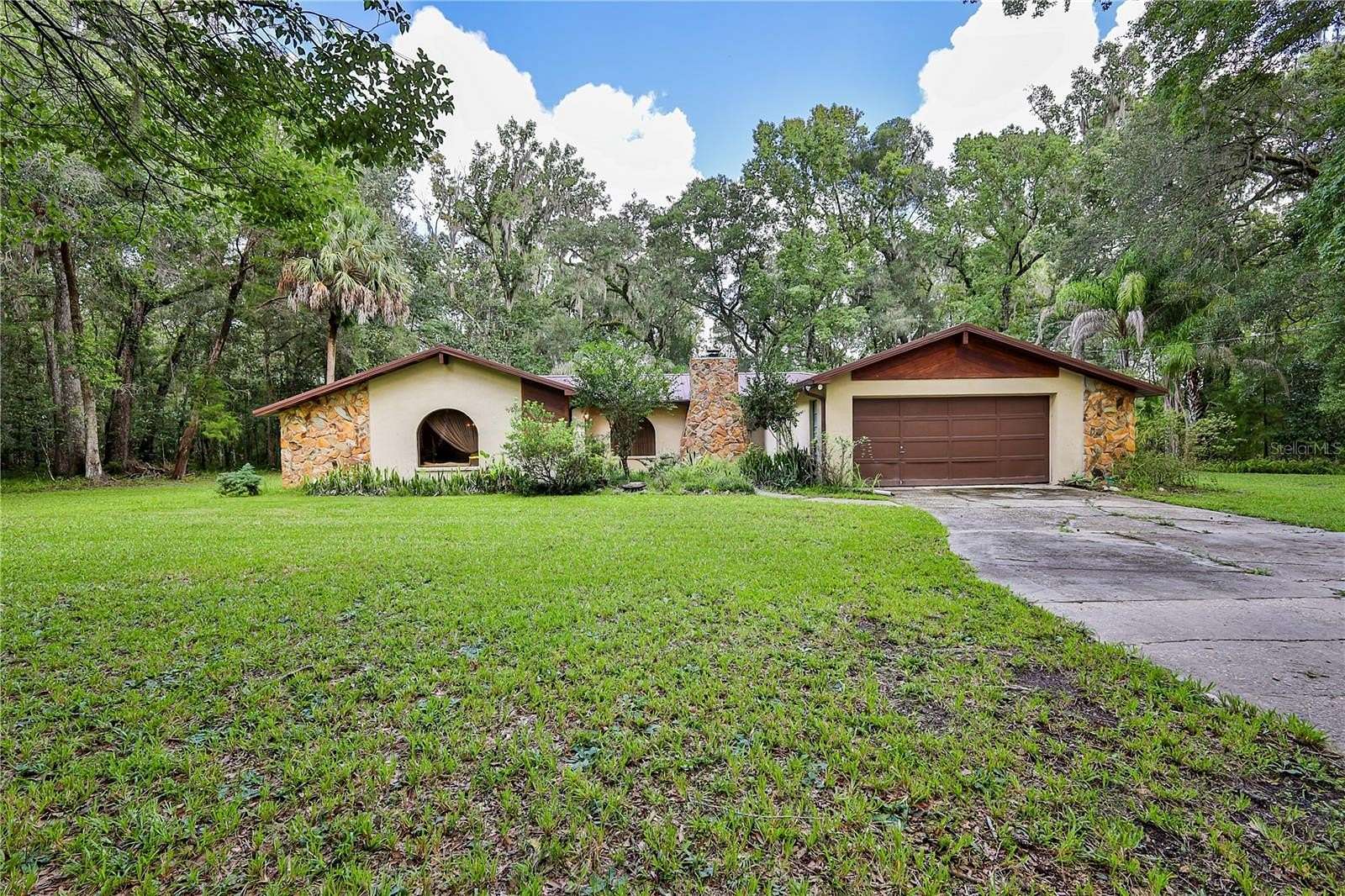 8 Acres of Improved Mixed-Use Land for Sale in Brooksville, Florida