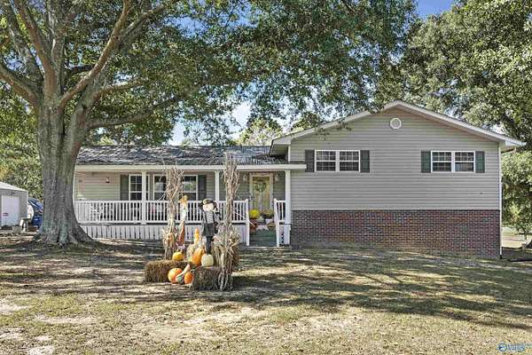 2.9 Acres of Land with Home for Sale in Boaz, Alabama