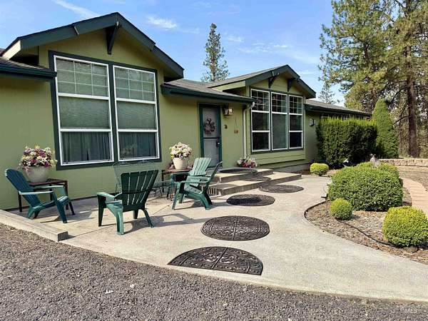 3.1 Acres of Land with Home for Sale in Kamiah, Idaho