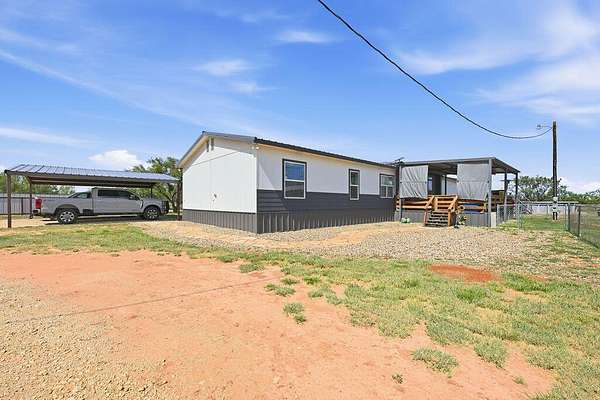19.5 Acres of Land with Home for Sale in Colorado City, Texas