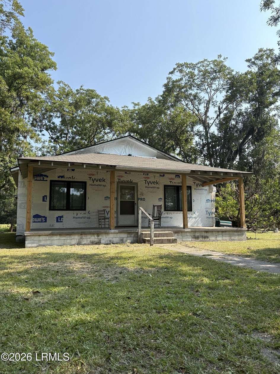 13 Acres of Land with Home for Sale in Beaufort, South Carolina