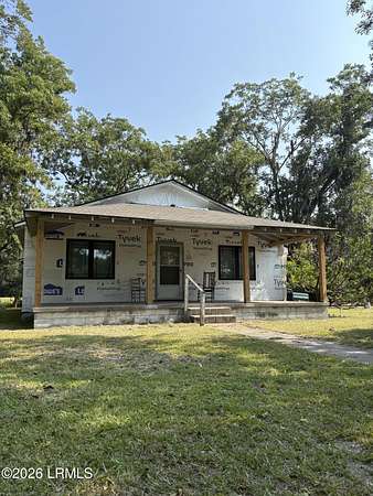 13 Acres of Land with Home for Sale in Beaufort, South Carolina
