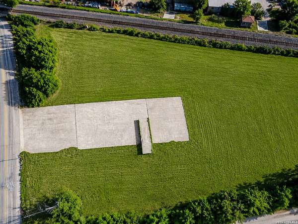 1.86 Acres of Commercial Land for Sale in Seguin, Texas