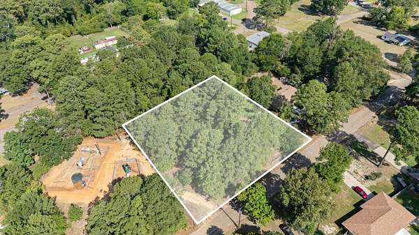 0.5 Acres of Residential Land for Sale in Gladewater, Texas