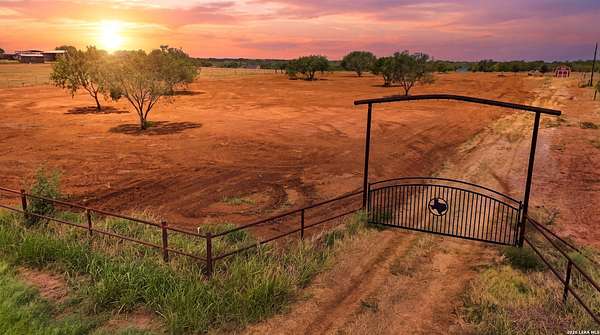 5 Acres of Residential Land for Sale in Floresville, Texas