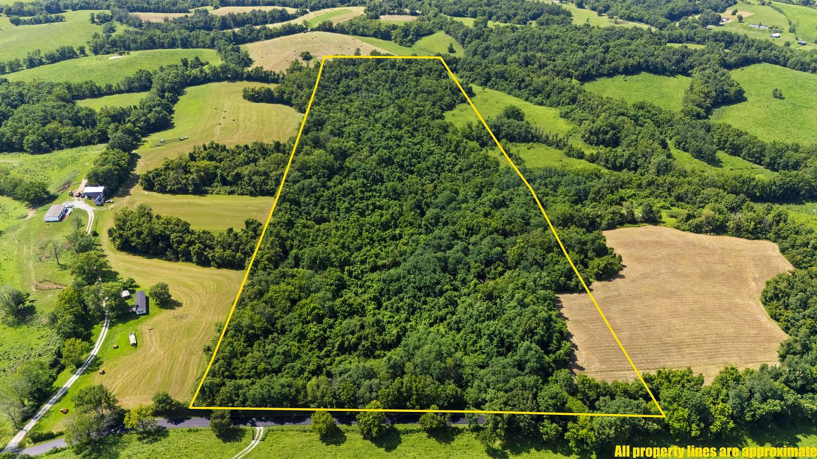 10 Acres of Residential Land for Sale in Paris, Kentucky