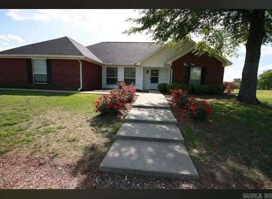 4.3 Acres of Land with Home for Sale in Nashville, Arkansas