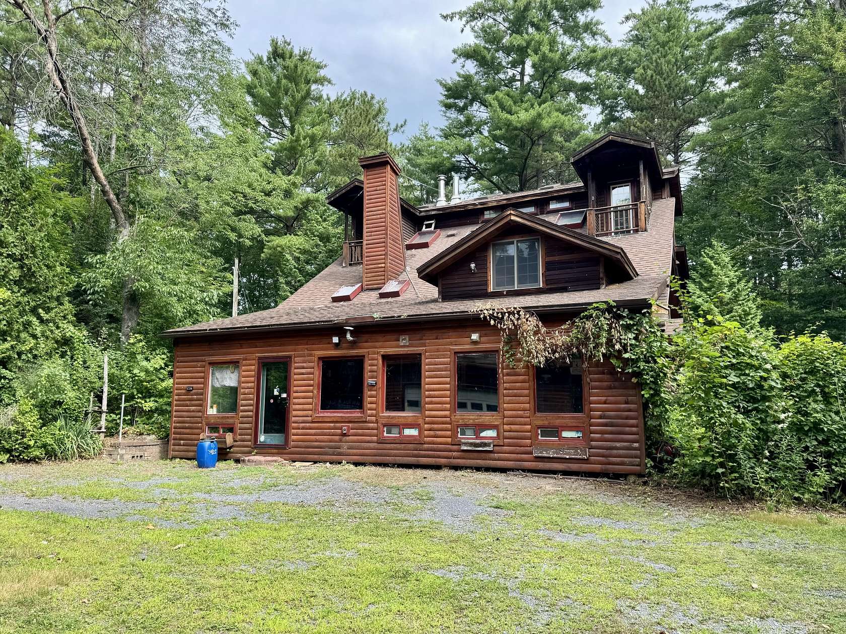 4.8 Acres of Land with Home for Sale in Peru, New York
