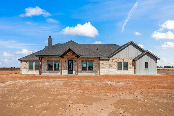 10 Acres of Land with Home for Sale in Lubbock, Texas