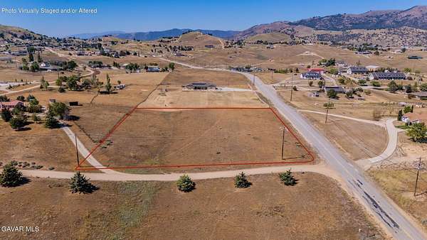 2.22 Acres of Residential Land for Sale in Tehachapi, California