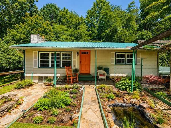 29 Acres of Recreational Land with Home for Sale in Hayesville, North Carolina