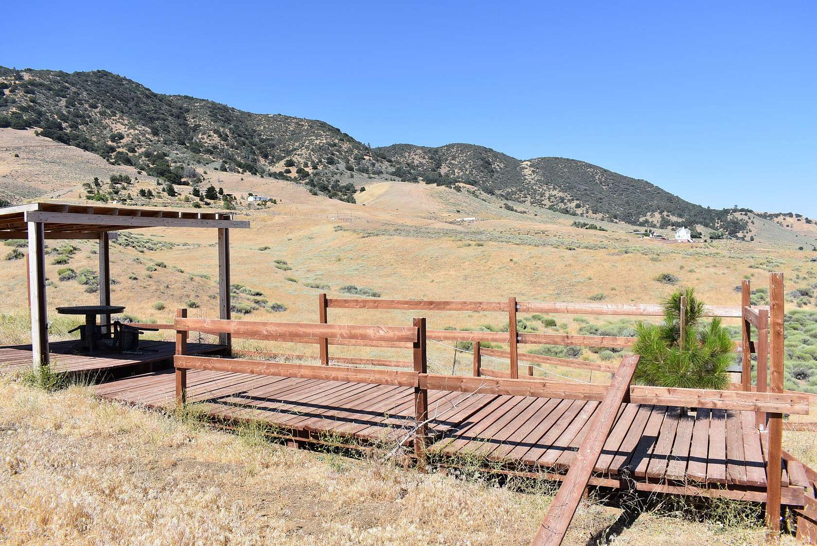 2.34 Acres of Land for Sale in Tehachapi, California