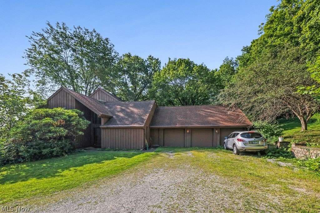 28.2 Acres of Land with Home for Sale in Medina, Ohio