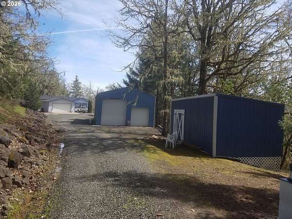 6.4 Acres of Land with Home for Sale in Oakland, Oregon