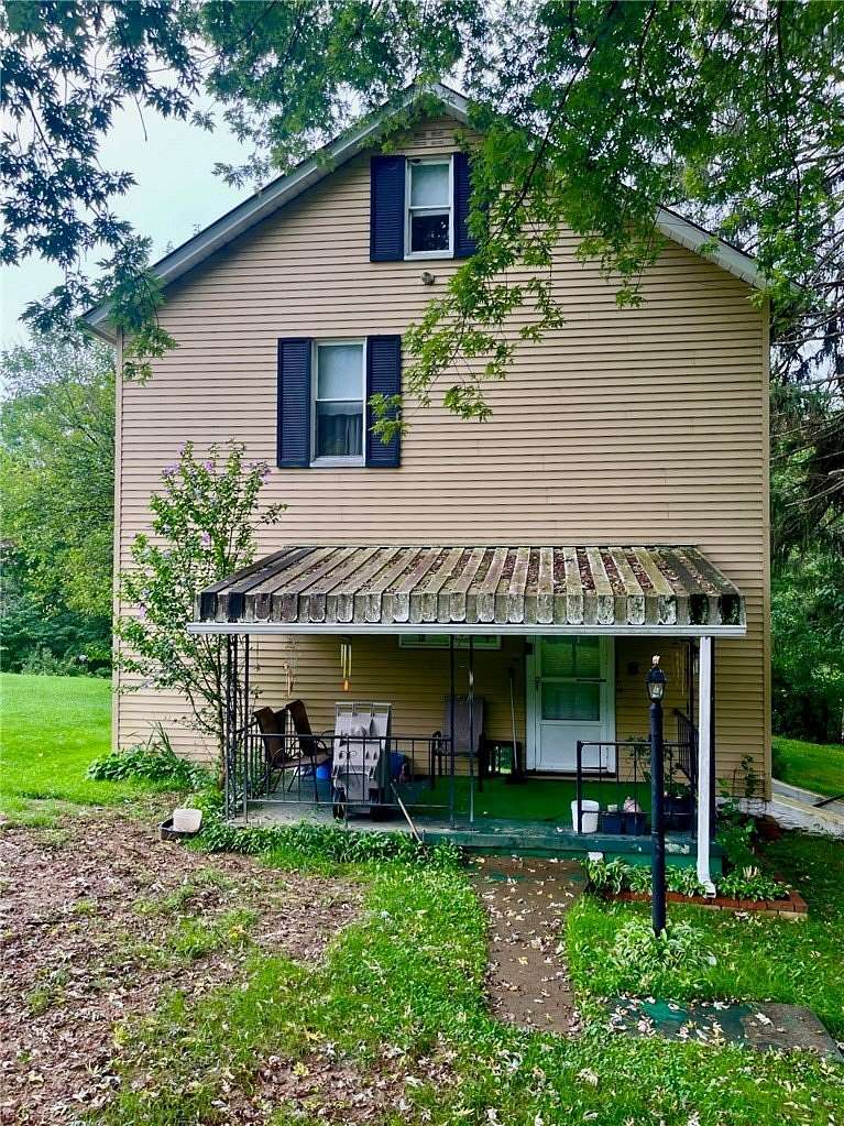 11.6 Acres of Land with Home for Sale in Avonmore, Pennsylvania