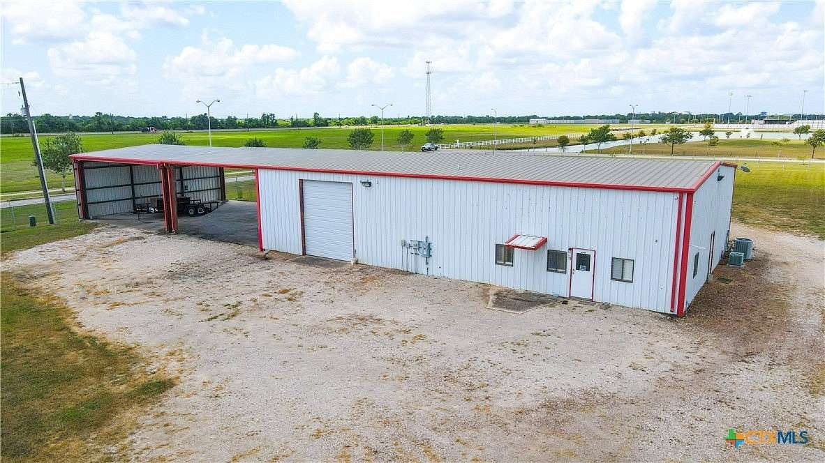 2 Acres of Improved Commercial Land for Sale in El Campo, Texas