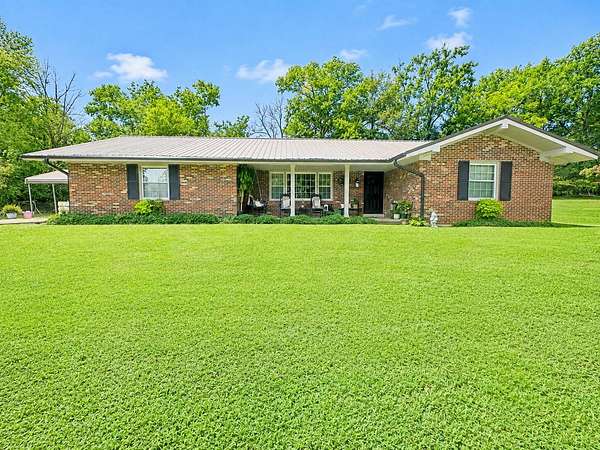 1.55 Acres of Land with Home for Sale in Stanford, Kentucky