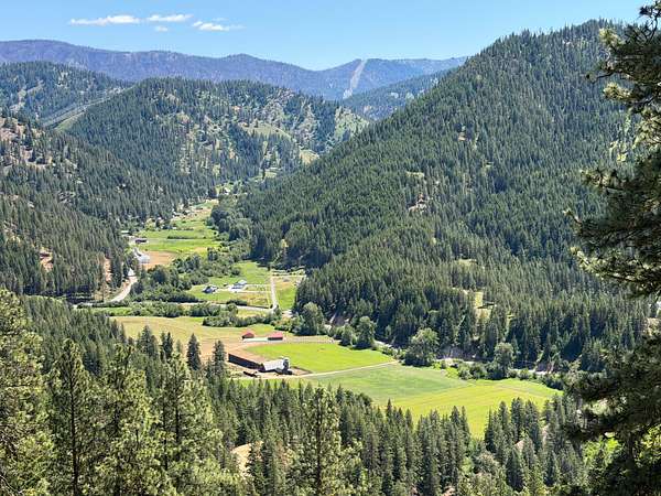 140 Acres of Recreational Land for Sale in Leavenworth, Washington