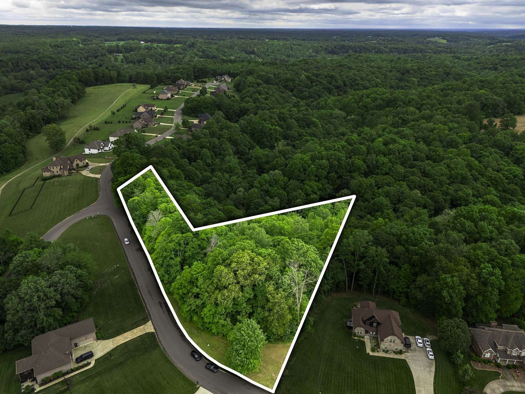 1.68 Acres of Residential Land for Sale in Greenbrier, Tennessee