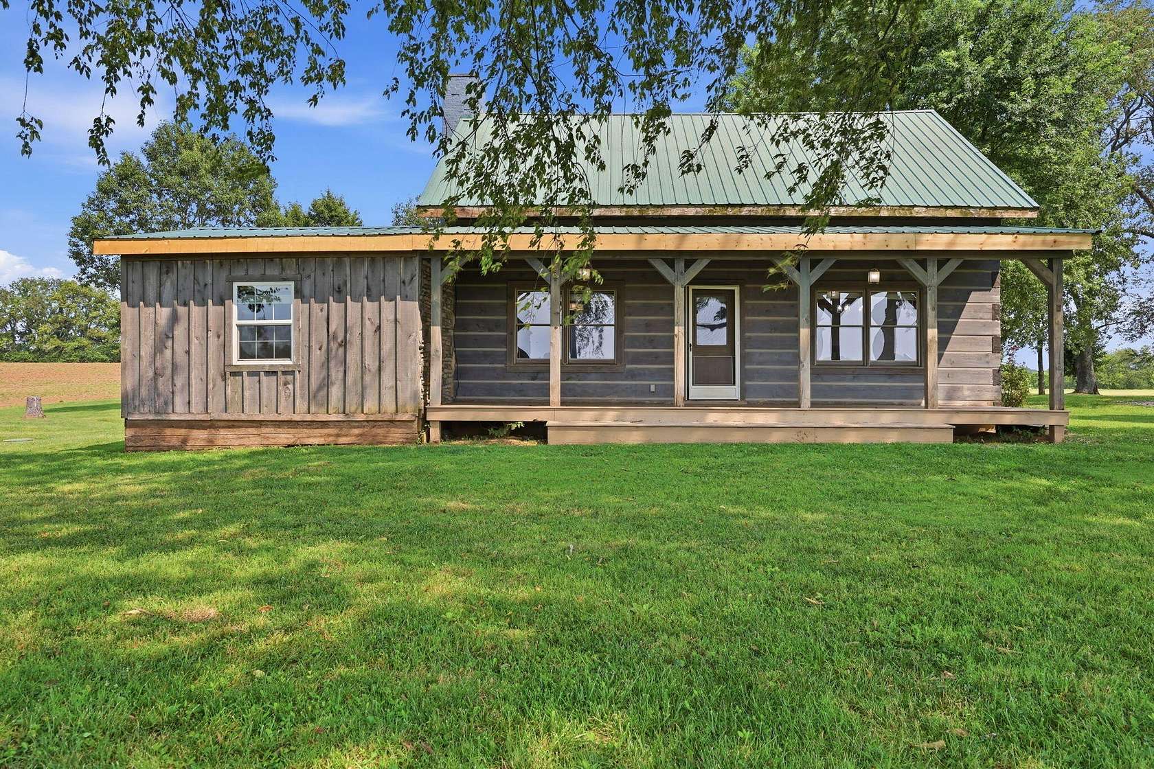 13.7 Acres of Land with Home for Sale in Paris, Kentucky
