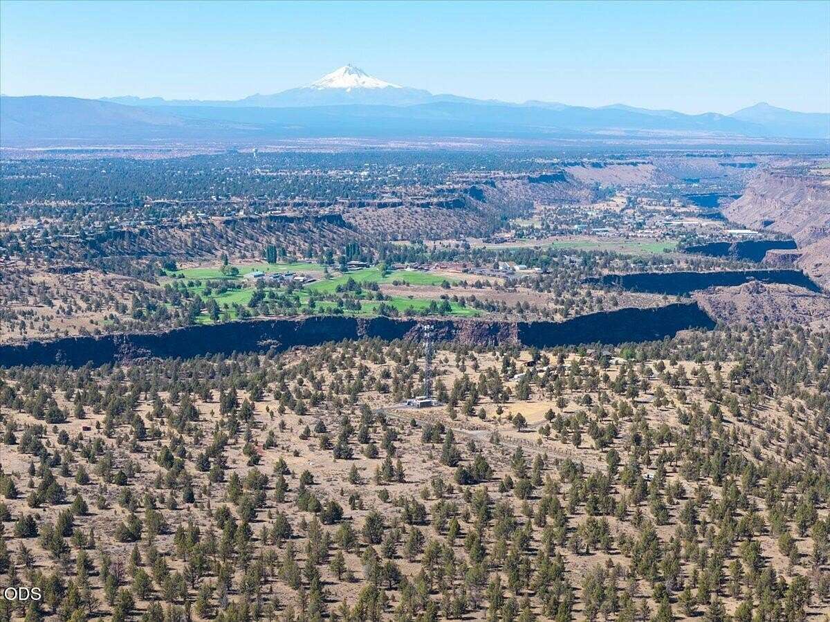40 Acres of Land for Sale in Terrebonne, Oregon
