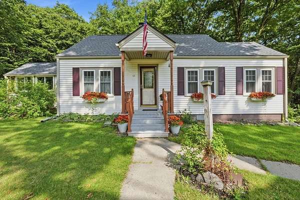 10.6 Acres of Land with Home for Sale in Hubbardston, Massachusetts