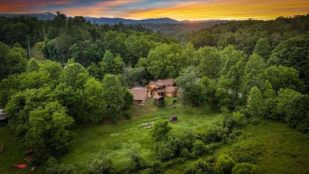 2 Acres of Land with Home for Sale in Turtletown, Tennessee