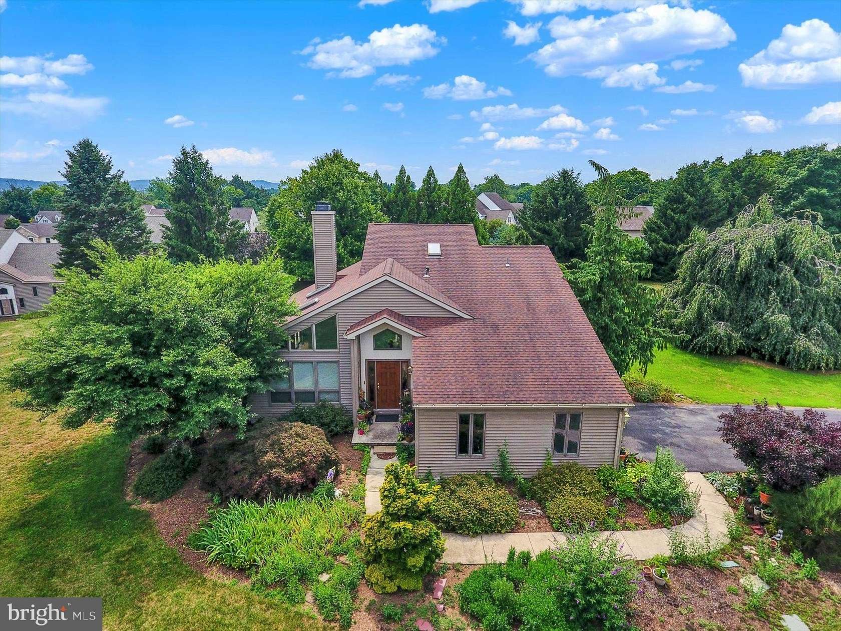 1.78 Acres of Land with Home for Sale in Harrisburg, Pennsylvania