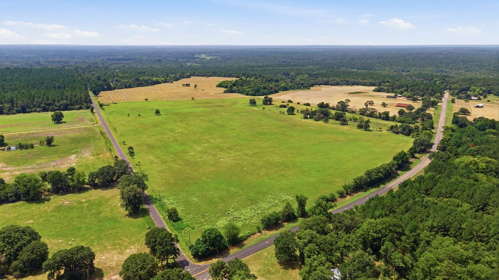5 Acres of Land for Sale in Hawkins, Texas