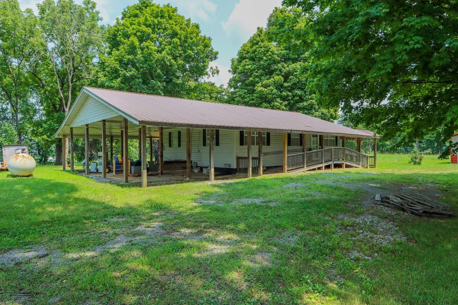 9.78 Acres of Land with Home for Sale in Alpine, Tennessee