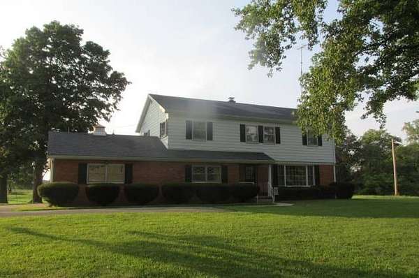 9 Acres of Land with Home for Sale in Lawrenceville, Illinois
