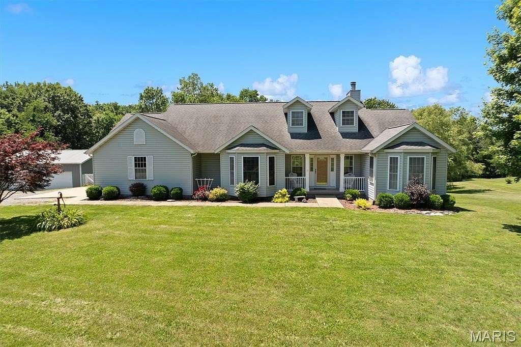 5 Acres of Land with Home for Sale in Highland, Illinois