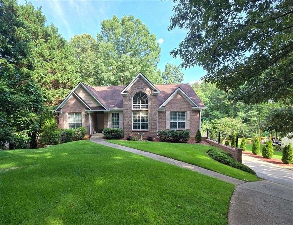 2.65 Acres of Land with Home for Sale in Suwanee, Georgia
